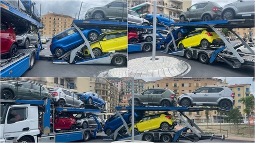 Imperia, camion incastrato nella rotonda di via Matteotti: traffico in tilt Imperia, camion incastrato nella rotonda di via Matteotti: traffico in tilt