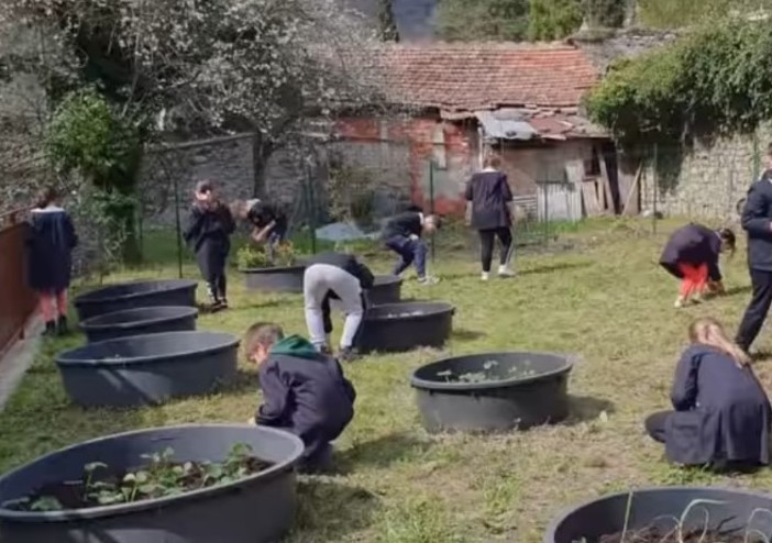 L’orto rinasce grazie ai ragazzi, un progetto di educazione ambientale a Pieve di Teco