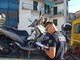 Imperia: blitz della polizia municipale in via Novaro, rimossi e multati gli scooter parcheggiati vicino al cantiere di piazzale Cristino (foto)