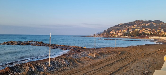 Spiagge del Prino di Imperia, via i moletti presto due nuove isole per l’estate Spiagge del Prino di Imperia, via i moletti presto due nuove isole per l’estate