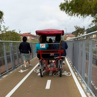 Nel Dianese pista ciclabile troppo stretta e i risciò diventano un pericolo per pedoni e ciclisti