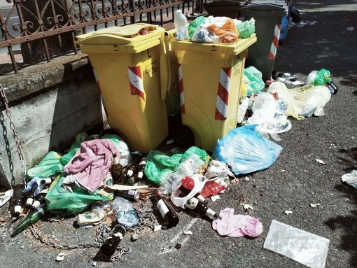 Tari, aumenta la tassa rifiuti: scontro in consiglio tra maggioranza e opposizioni Tari, aumenta la tassa rifiuti: scontro in consiglio tra maggioranza e opposizioni