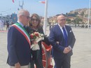 Renata Calvi il 2 giugno scorso tra il prefetto Romeo e il sindaco Scajola (Foto Flammia) Renata Calvi il 2 giugno scorso tra il prefetto Romeo e il sindaco Scajola (Foto Flammia)