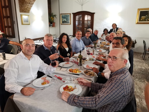 Il Capogruppo di Fratelli d’Italia in Regione Augusto Sartori alla riunione quadri dirigenti provinciali Il Capogruppo di Fratelli d’Italia in Regione Augusto Sartori alla riunione quadri dirigenti provinciali