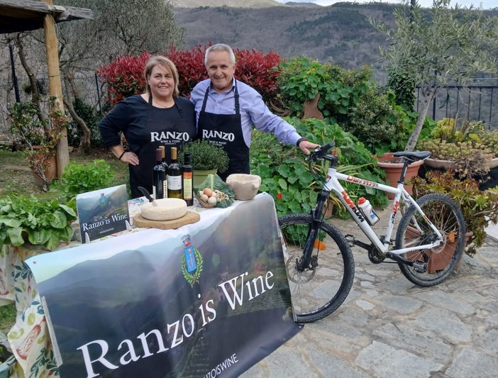 I vini e i sapori di Ranzo al “Muretto Village” della Gran Fondo 2025 di Alassio I vini e i sapori di Ranzo al “Muretto Village” della Gran Fondo 2025 di Alassio