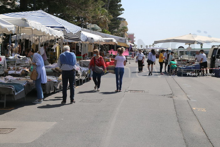 Il mercato di Bordighera, ieri Il mercato di Bordighera, ieri