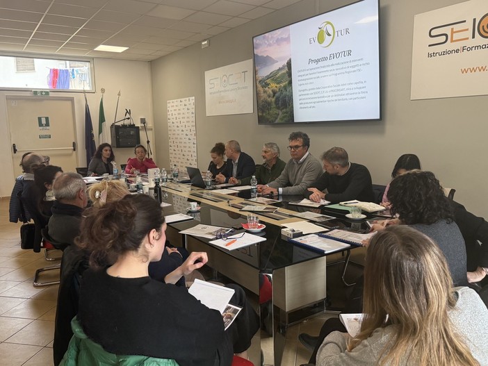 Imperia: presentato EVOTUR, progetto di inclusione e lavoro nella filiera dell'olio