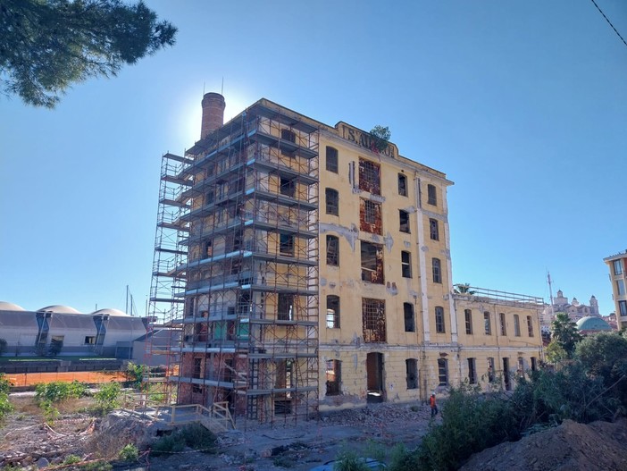 Imperia, proseguono i lavori di bonifica e riqualificazione dell'Ex Sairo Imperia, proseguono i lavori di bonifica e riqualificazione dell'Ex Sairo