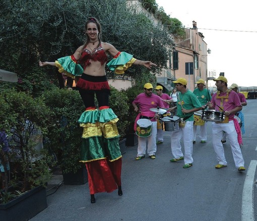 Imperia: continuano i venerdì di Borgo Marina, venerdì cena in borgo, mercatini e percussioni in strada