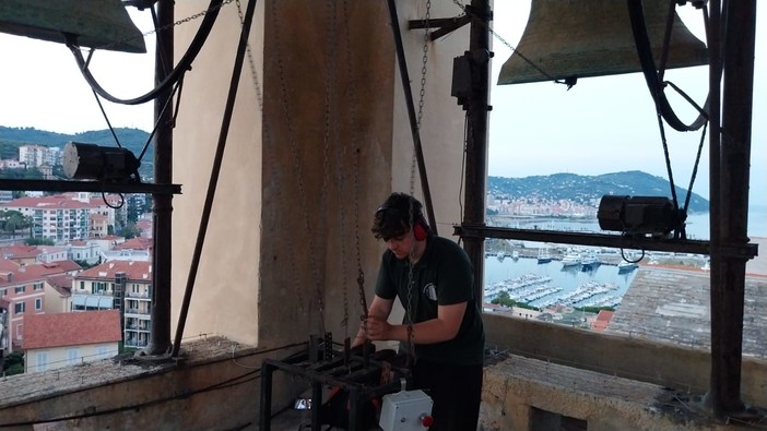 Campane a festa, la rinascita di un'arte antica nelle mani dei giovani (video) Campane a festa, la rinascita di un'arte antica nelle mani dei giovani (video)