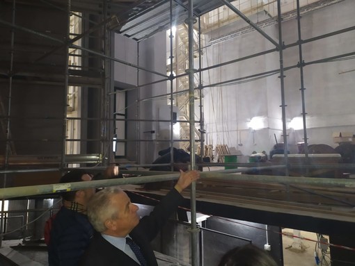 Imperia: sopralluogo del Sindaco Scajola al teatro Cavour, "Ospiterà la cultura della nostra città" (foto) Imperia: sopralluogo del Sindaco Scajola al teatro Cavour, "Ospiterà la cultura della nostra città" (foto)