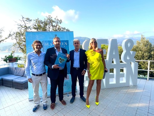 Turismo, presentazione della rivista Sea & Green Liguria, presidente Toti: “Meta adatta a ogni stagione ed esigenza" Turismo, presentazione della rivista Sea & Green Liguria, presidente Toti: “Meta adatta a ogni stagione ed esigenza"