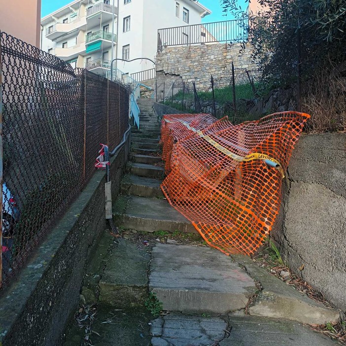 Salita Assarotti nel degrado, il PD porta il caso in consiglio comunale Salita Assarotti nel degrado, il PD porta il caso in consiglio comunale