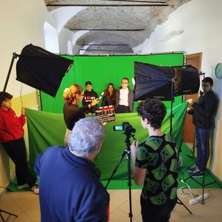 Grafica e Comunicazione: studenti in azione tra laboratori e incontri con esperti all’Istituto Omnicomprensivo Pieve di Teco–Pontedassio Grafica e Comunicazione: studenti in azione tra laboratori e incontri con esperti all’Istituto Omnicomprensivo Pieve di Teco–Pontedassio