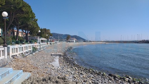 Bandiera blu a Diano Marina, 'Diano Riparte' replica alla maggioranza: "Merito di Rivieracqua e degli stabilimenti balneari" Bandiera blu a Diano Marina, 'Diano Riparte' replica alla maggioranza: "Merito di Rivieracqua e degli stabilimenti balneari"