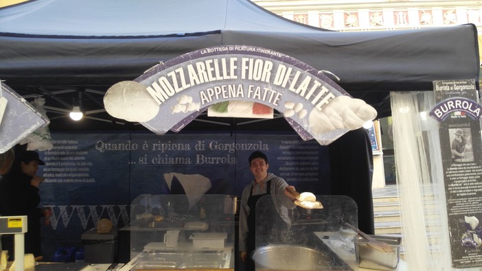 Imperia: lo street food vi aspetta a Porto Maurizio ancora oggi e domani (foto)