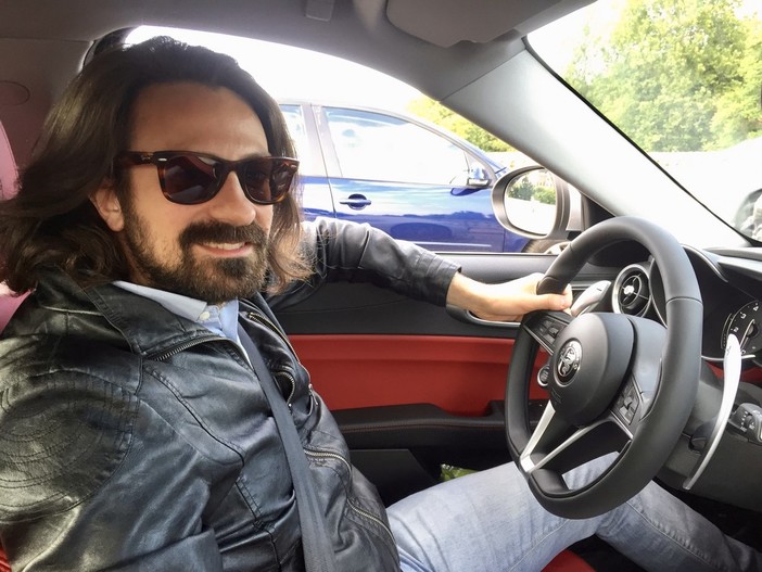 Auto: dal Salone di Parigi la settima generazione della nuova Serie 3 sale sul podio Auto: dal Salone di Parigi la settima generazione della nuova Serie 3 sale sul podio