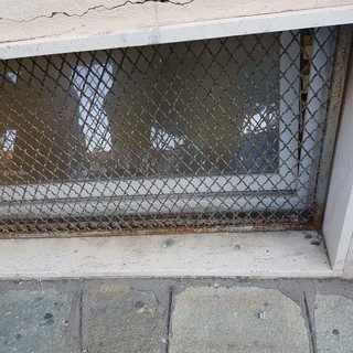 Imperia: bambini fanno lezione in un seminterrato, genitore presenta un esposto ad Asl e vigili del fuoco Imperia: bambini fanno lezione in un seminterrato, genitore presenta un esposto ad Asl e vigili del fuoco