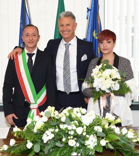 Dario Micaletto e Manuela Di Placido sposi a Sanremo: ad unirli in matrimonio il consigliere Stefano Isaia (foto)