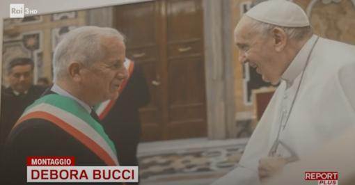 Scajola a Report: "Io Faraone? Sono un grande ammiratore della cultura egizia" (video) Scajola a Report: "Io Faraone? Sono un grande ammiratore della cultura egizia" (video)