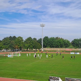 Calcio serie D. Beffa Imperia nel finale: il Saluzzo rimonta 2-1, ma i neroazzurri recriminano per un rigore negato