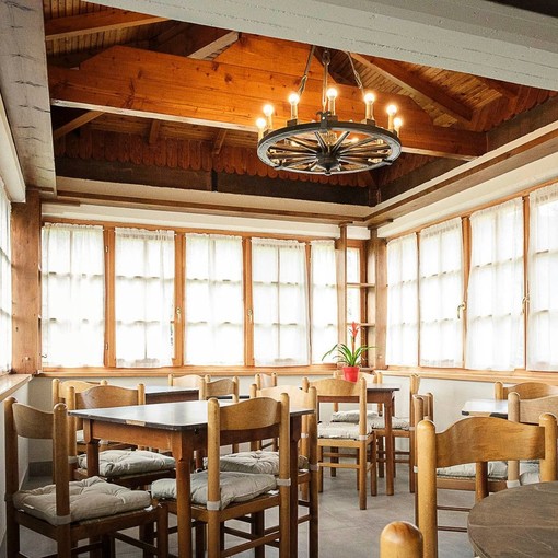 I sapori de "Il Colle", a Nava riapre il ristorante: punto di riferimento per gli appassionati del verde
