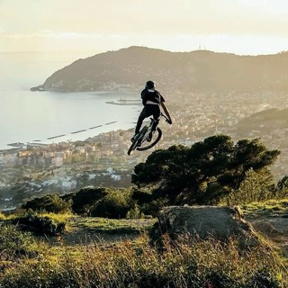 A San Bartolomeo al Mare un weekend di sfida per i campioni internazionali dell'Enduro Mountain Bike