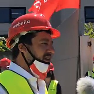 Salvini al cantiere per il nuovo ponte sul Polcevera: "Azzerare il codice degli appalti e sbloccare le infrastrutture"