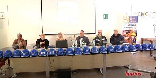 Liguria di Ponente Tour 24, la sicurezza Sei – Cpt di Imperia in giro per gli istituti della provincia (video) Liguria di Ponente Tour 24, la sicurezza Sei – Cpt di Imperia in giro per gli istituti della provincia (video)
