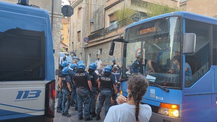Scontri prima del derby di Coppa Italia del 2021: condanna per un ultras della Sanremese, assolto il coimputato