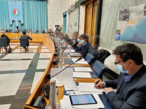 Imperia: stasera il caso Falbo in Consiglio comunale, tre Consiglieri di maggioranza replicano all'opposizione