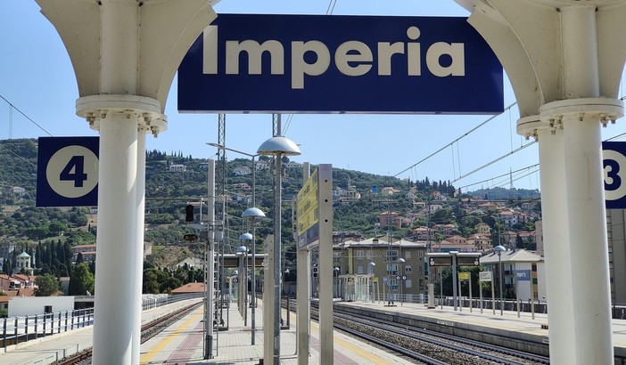 Ancora disagi in vista per chi si muove con i treni per uno sciopero di 24 ore per sabato 23 e domenica 24 novembre