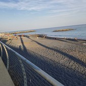 Imperia, individuato e denunciato dalla polizia locale il presunto autore dei furti sulle spiagge