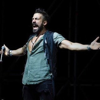 Rassegna culturale 'Balkan Christmas’ ideata e diretta dall'artista Simone Alessio a San Bartolomeo al Mare