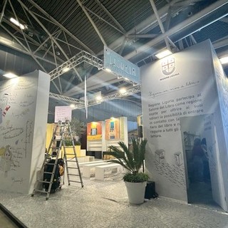 Dai lustrini, i tappeti rossi e il mortaio gigante a regione "dell'imbarazzo": la repentina metamorfosi della Liguria agli occhi dell'Italia (e non solo)