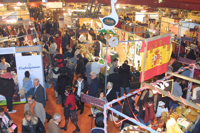 Salone 'Monte-Carlo Gastronomie' al Chapiteau di Fontvielle a Monaco Salone 'Monte-Carlo Gastronomie' al Chapiteau di Fontvielle a Monaco