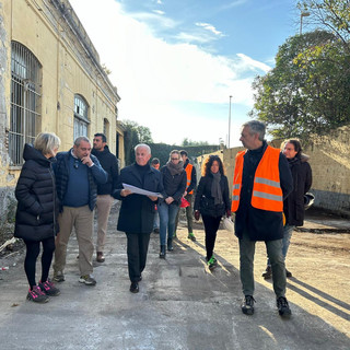 Imperia, sopralluogo del sindaco Claudio Scajola presso il cantiere Ex Sairo (foto)