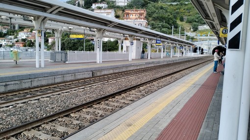Assoutenti Liguria chiede un risarcimento di 100 euro per i passeggeri del treno 641 che ha saltato la fermata di Imperia