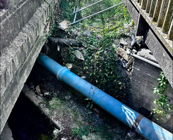LA SEGNALAZIONE. Sospetti scarichi fognari a Diano Marina
