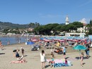 “Diano Marina più cara della Sardegna”, i vacanzieri si lamentano sui social per i prezzi delle spiagge