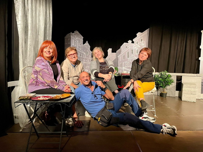 Spettacolo ‘Sirene - di mamma ce n’è una sola’ a 'Lo Spazio Vuoto' di Imperia