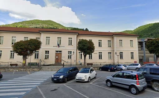 Soldi dalla Regione a Pieve di Teco per il risanamento strutturale dell’immobile destinato alla scuola primaria e secondaria Soldi dalla Regione a Pieve di Teco per il risanamento strutturale dell’immobile destinato alla scuola primaria e secondaria