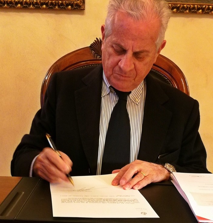 Coronavirus, Imperia: ordinanza del sindaco Scajola per la gestione dei rifiuti domestici delle persone positive in isolamento o quarantena Coronavirus, Imperia: ordinanza del sindaco Scajola per la gestione dei rifiuti domestici delle persone positive in isolamento o quarantena