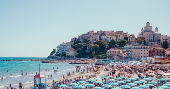 Caldo record in Liguria, scatta il bollino arancione