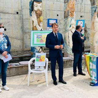 San Lorenzo al Mare: l’assessore regionale Marco Scajola premia gli studenti della Scuola Secondaria San Lorenzo al Mare: l’assessore regionale Marco Scajola premia gli studenti della Scuola Secondaria