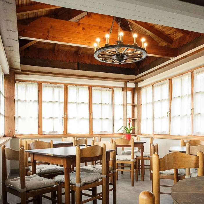 I sapori de "Il Colle", a Nava riapre il ristorante: punto di riferimento per gli appassionati del verde I sapori de "Il Colle", a Nava riapre il ristorante: punto di riferimento per gli appassionati del verde