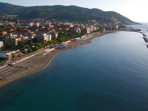 A San Bartolomeo al Mare una giornata dedicata alla pulizia delle spiagge