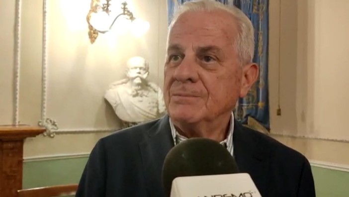 Inchiesta tangenti al Comune di Imperia, il sindaco commenta la sospensione del geometra Masi: "Vedremo se c'è dolo o è scemenza" (Video) Inchiesta tangenti al Comune di Imperia, il sindaco commenta la sospensione del geometra Masi: "Vedremo se c'è dolo o è scemenza" (Video)
