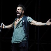 Balkan Christmas: l'arte di strada di Garibaldi, musica e inclusione con Anffas e FeetDJ animano il Natale a San Bartolomeo al Mare Balkan Christmas: l'arte di strada di Garibaldi, musica e inclusione con Anffas e FeetDJ animano il Natale a San Bartolomeo al Mare