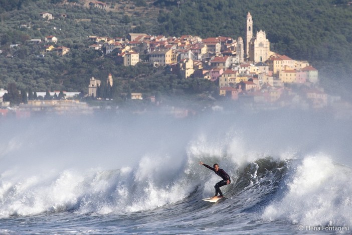 Diano Marina si conferma un’oasi speciale per i surfisti (foto)